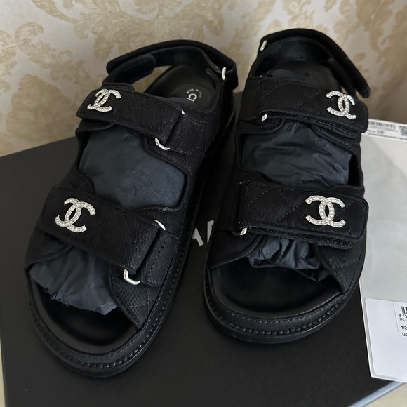 SOLD!!! Chanel F23 contoured sandals - Picture 10 of 12